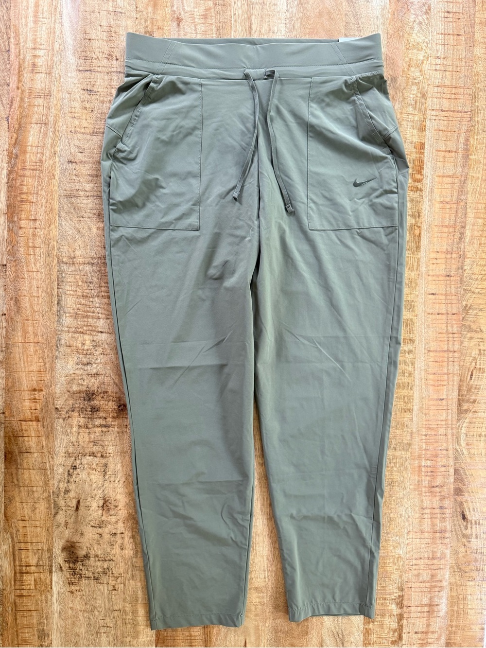 Nike Dri-FIT Women’s Large Olive Green Standard Fit Mid Rise Training Pants NWT